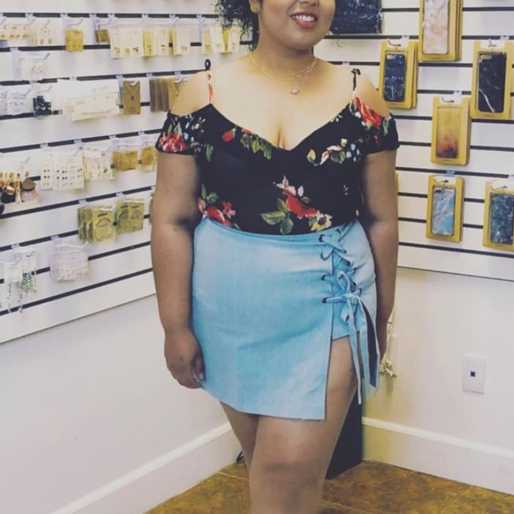 Denim plus size skirt On sale!🚨